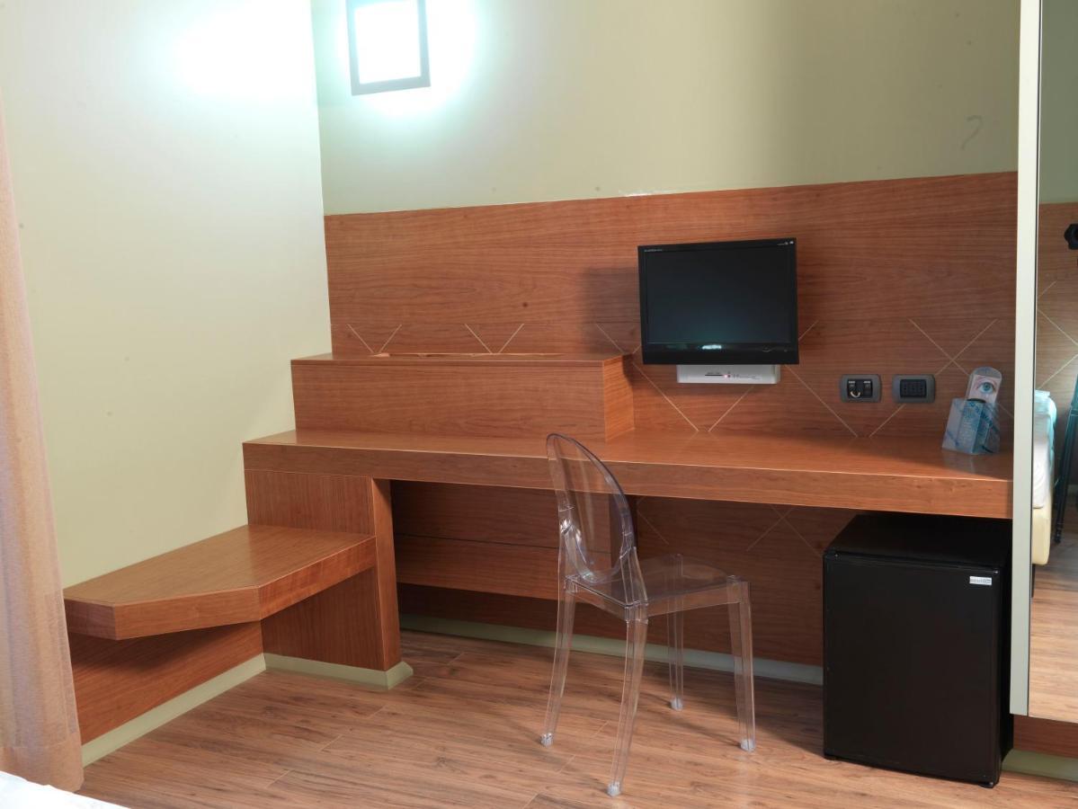 Empoli Hotel חדר תמונה
